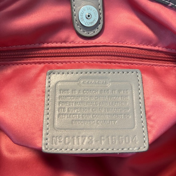 Coach F15504 Ashley Signature Snaphead Carryall Satchel EUC - Picture 5 of 10